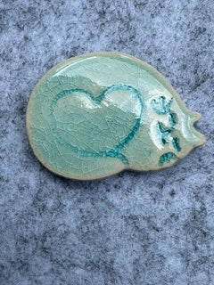 Keramieken broche - Kat hart (prijs per stuk)