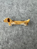 Keramieken Broche - Teckel Piebald