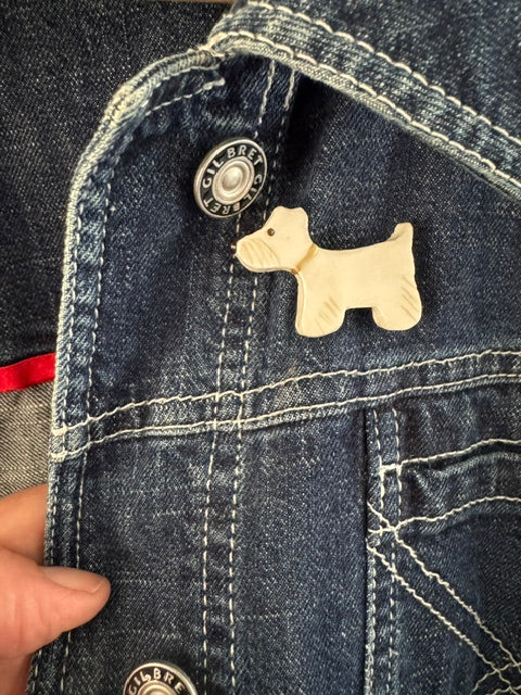 Keramieken broche - Scottie terriër gouden halsband