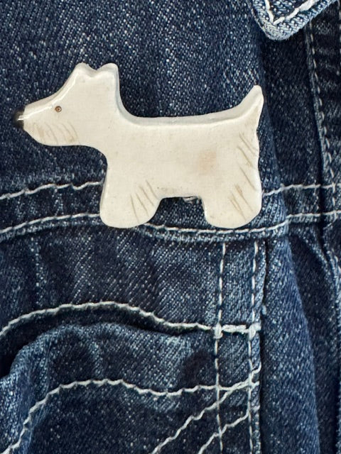 Keramieken broche - Scottie terriër wit