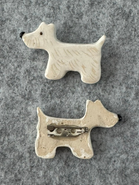 Keramieken broche - Scottie Terriër  wit