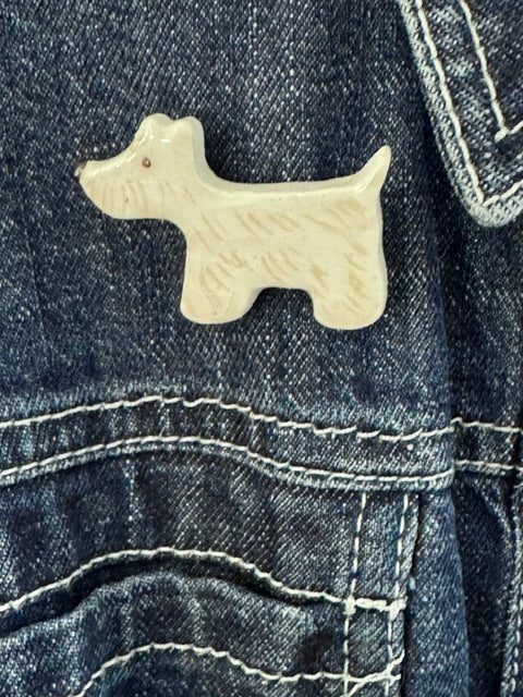 Keramieken broche - Scottie Terriër  wit