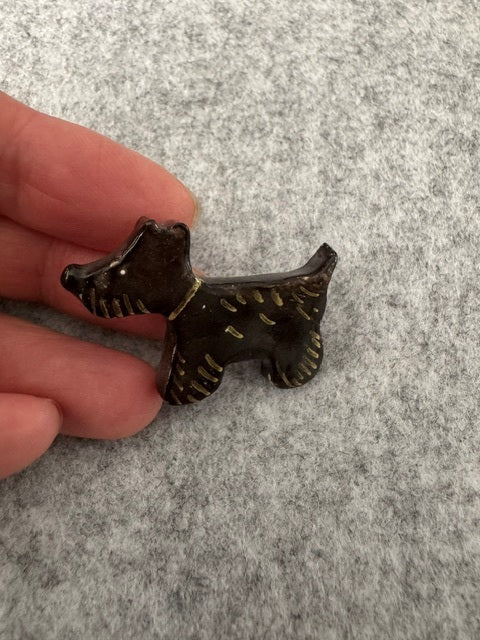 Keramieken broche - Scottie terrier zwart gouden manen